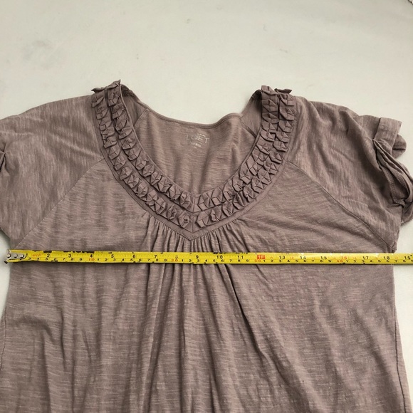 LOFT taupe detailed v-neck short sleeve t-shirt M - Picture 5 of 6